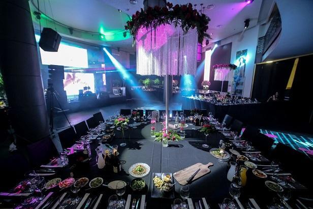 ואמוס - פתח תקווה