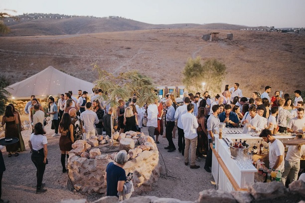ארץ הצבי בלב מדבר יהודה  - כפר אדומים