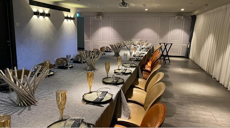 פינת הצלע מסעדה עם חדר פרטי לאירועים - אזור (בקרבת חולון)