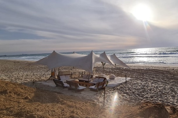 מאהל לאירועים על חוף נווה ים (עתלית)