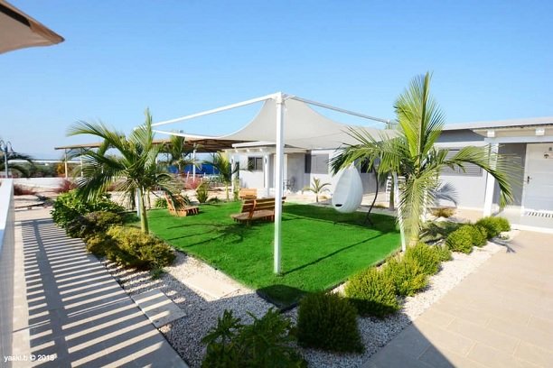 אחוזת הסתיו למרגלות הגלבוע – פרזון