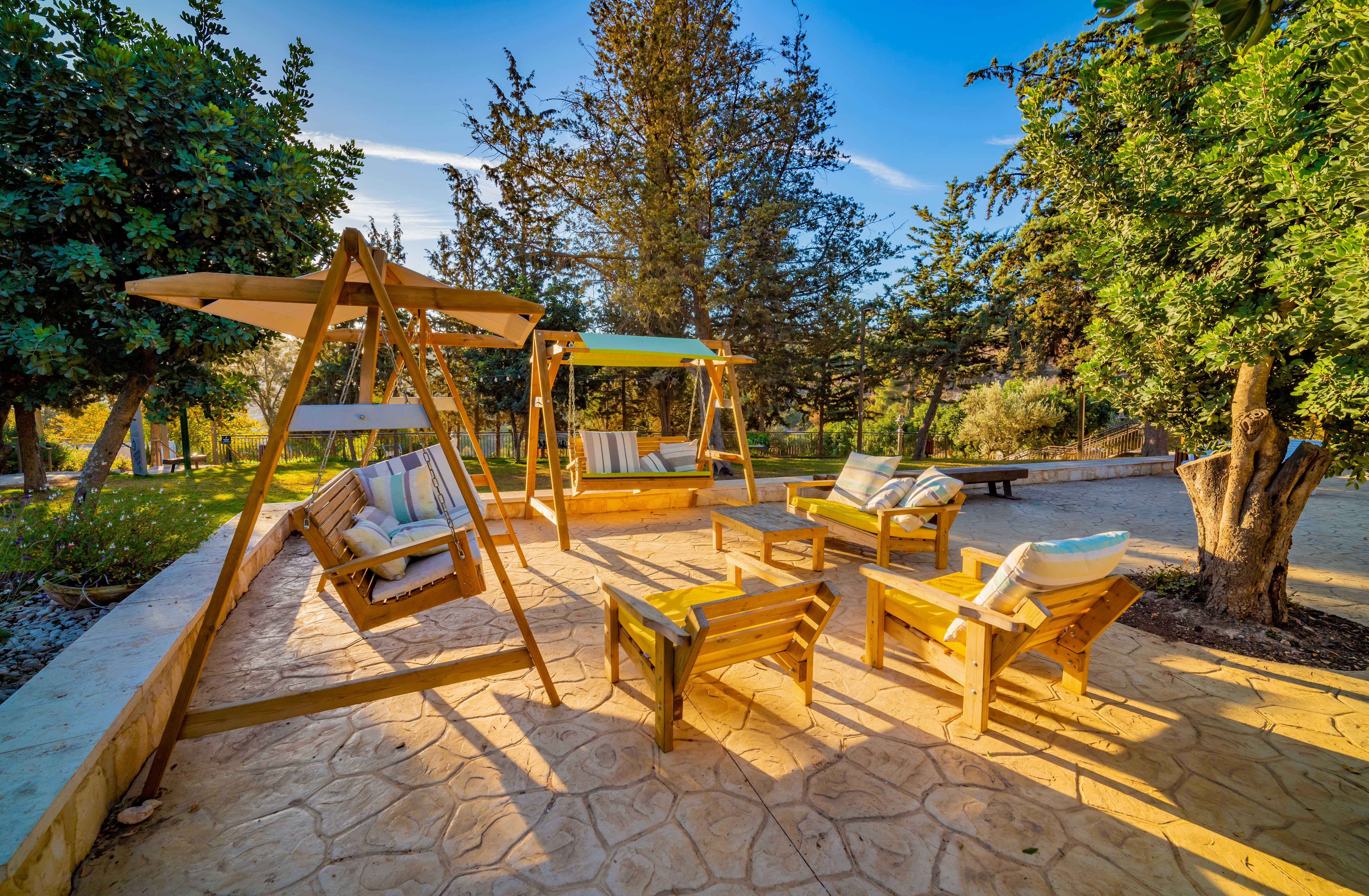 שבתות אירוח חווית אירוח ביער השלום-  ירושלים