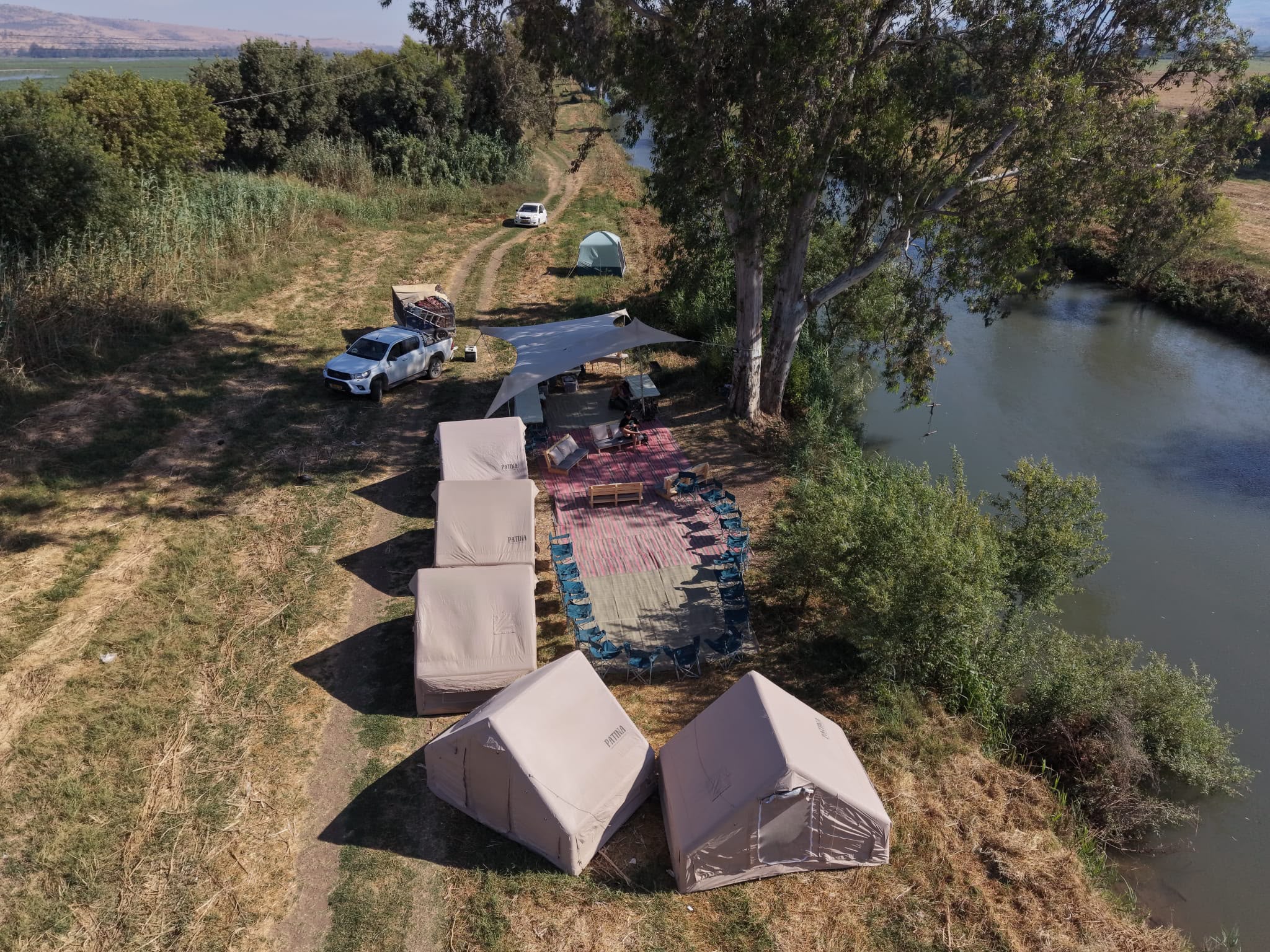 קמפיינג בנהר הירדן